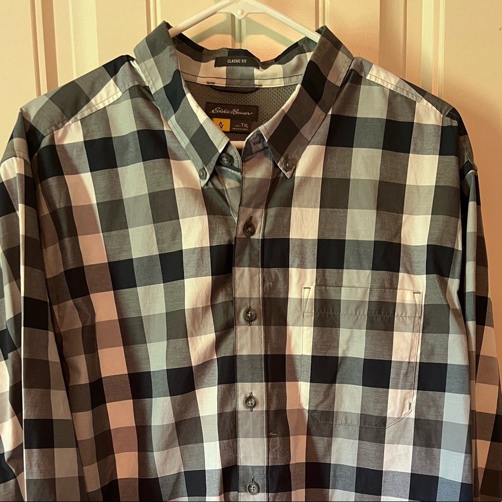 Eddie Bauer Men’s Plaid button down shirt
